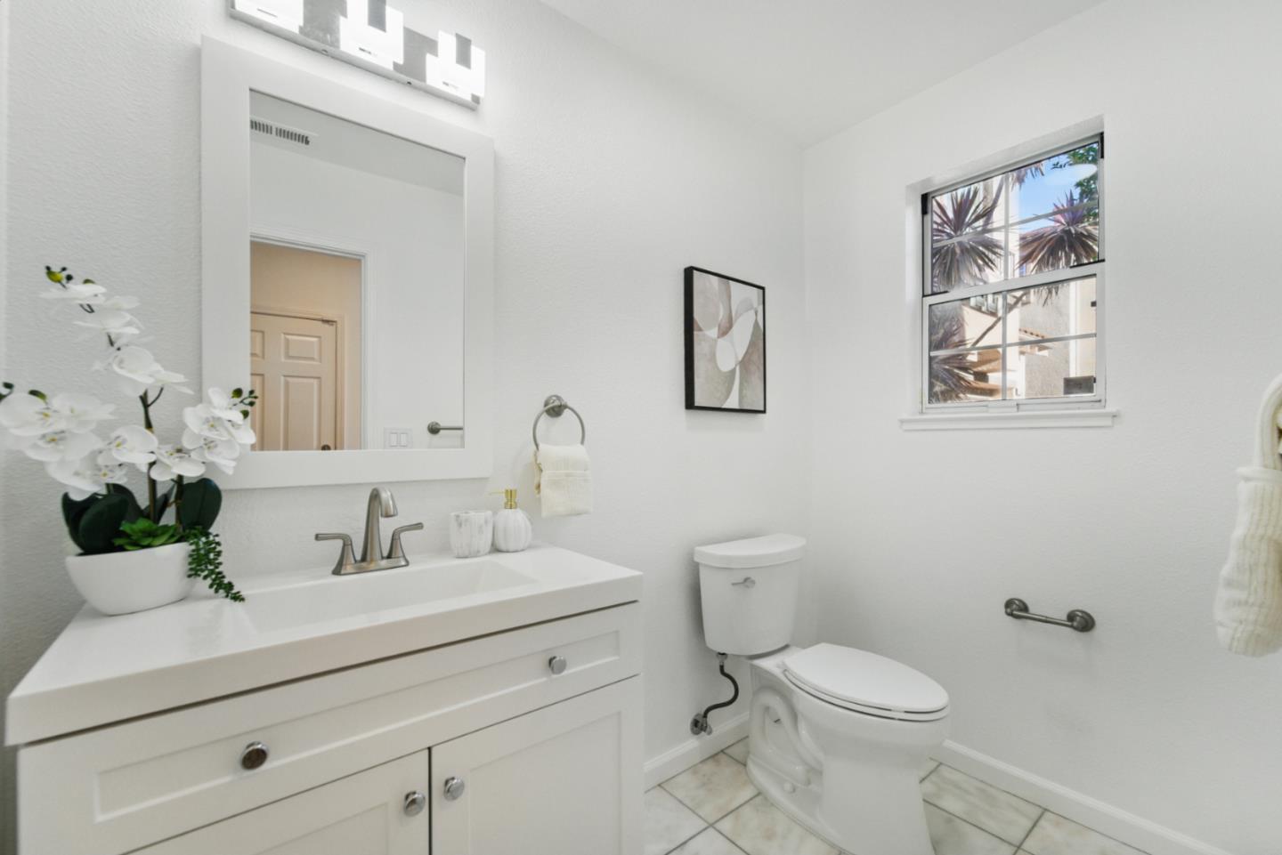 Detail Gallery Image 7 of 31 For 560 Villa Centre Way, San Jose,  CA 95128 - 4 Beds | 2/1 Baths