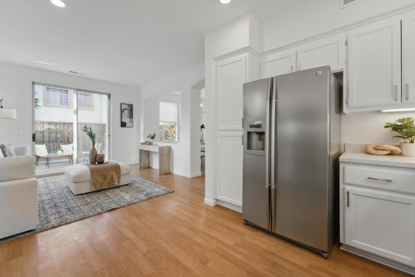 Detail Gallery Image 9 of 31 For 560 Villa Centre Way, San Jose,  CA 95128 - 4 Beds | 2/1 Baths