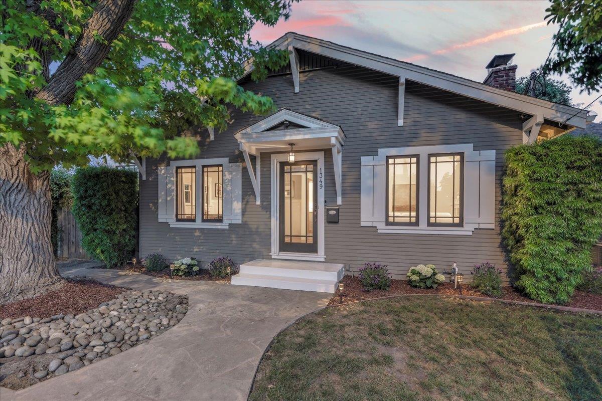 Detail Gallery Image 5 of 67 For 1349 Iris Ct, San Jose,  CA 95125 - 3 Beds | 2/1 Baths