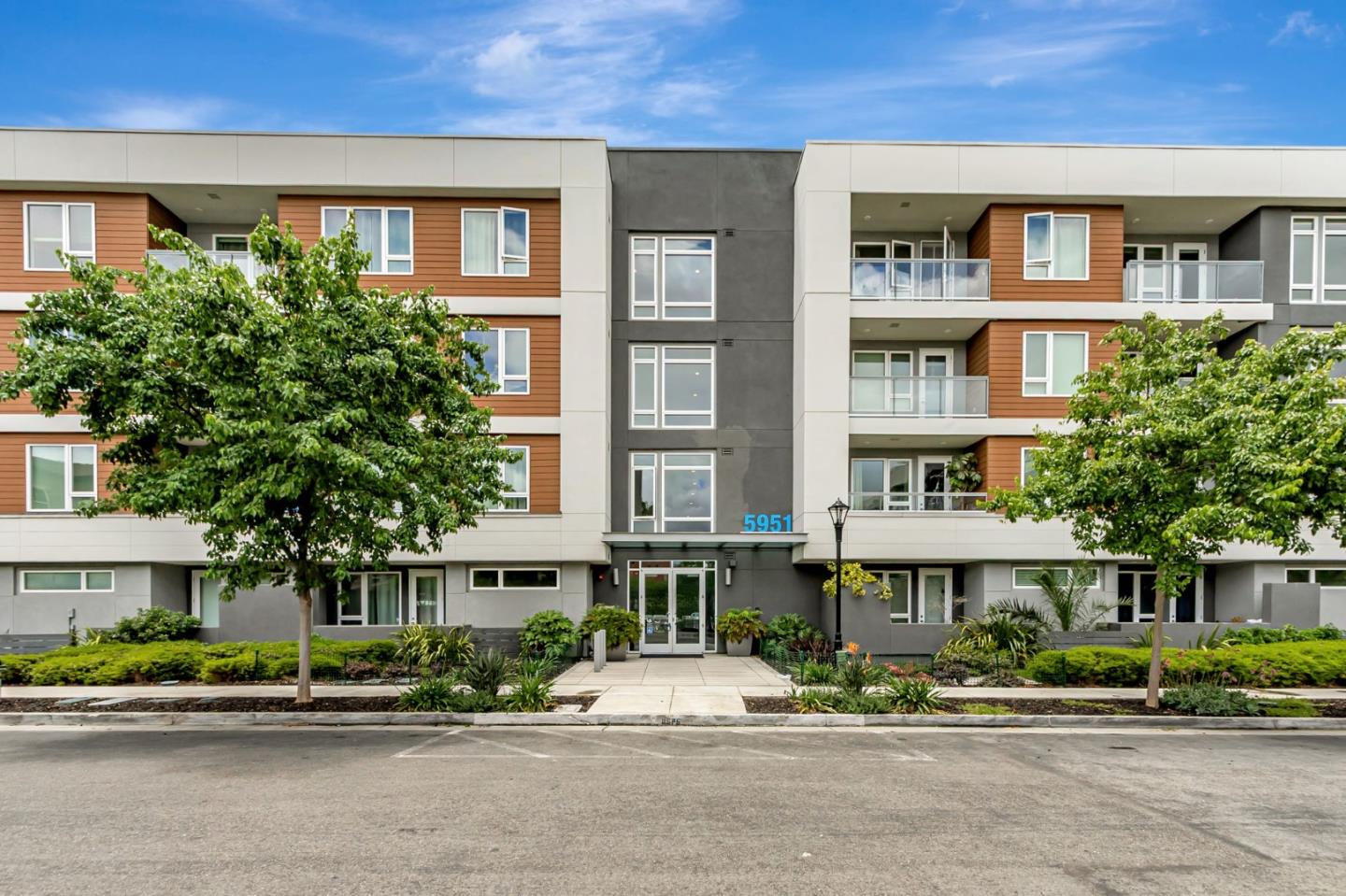 Detail Gallery Image 3 of 40 For 5951 Sunstone Dr #415,  San Jose,  CA 95123 - 2 Beds | 1 Baths
