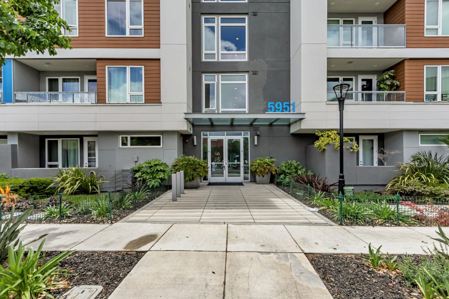 Detail Gallery Image 5 of 40 For 5951 Sunstone Dr #415,  San Jose,  CA 95123 - 2 Beds | 1 Baths