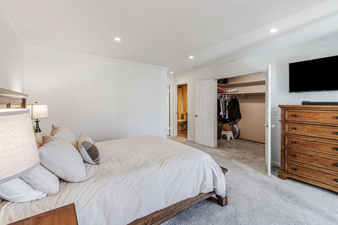 Detail Gallery Image 18 of 30 For 775 Williamsburg Way #APT B,  Gilroy,  CA 95020 - 1 Beds | 1 Baths