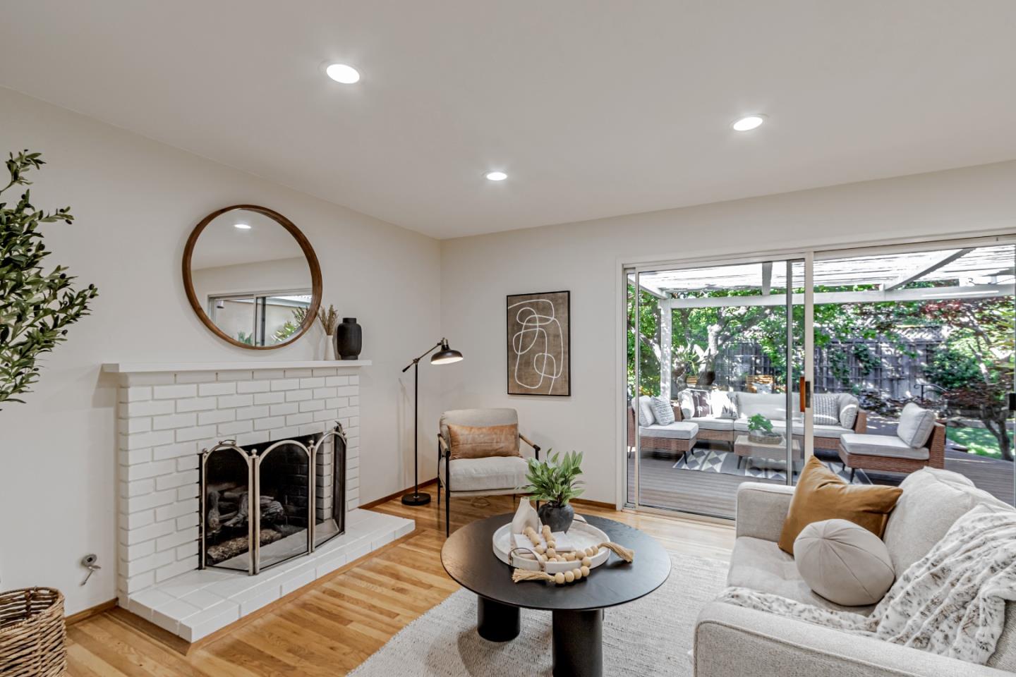 Detail Gallery Image 2 of 30 For 1730 Don Ave, San Jose,  CA 95124 - 3 Beds | 2 Baths