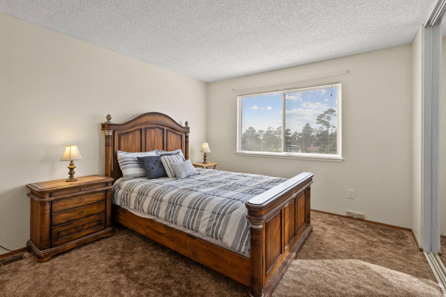 Detail Gallery Image 17 of 41 For 881 Terry St, Monterey,  CA 93940 - 3 Beds | 2/1 Baths