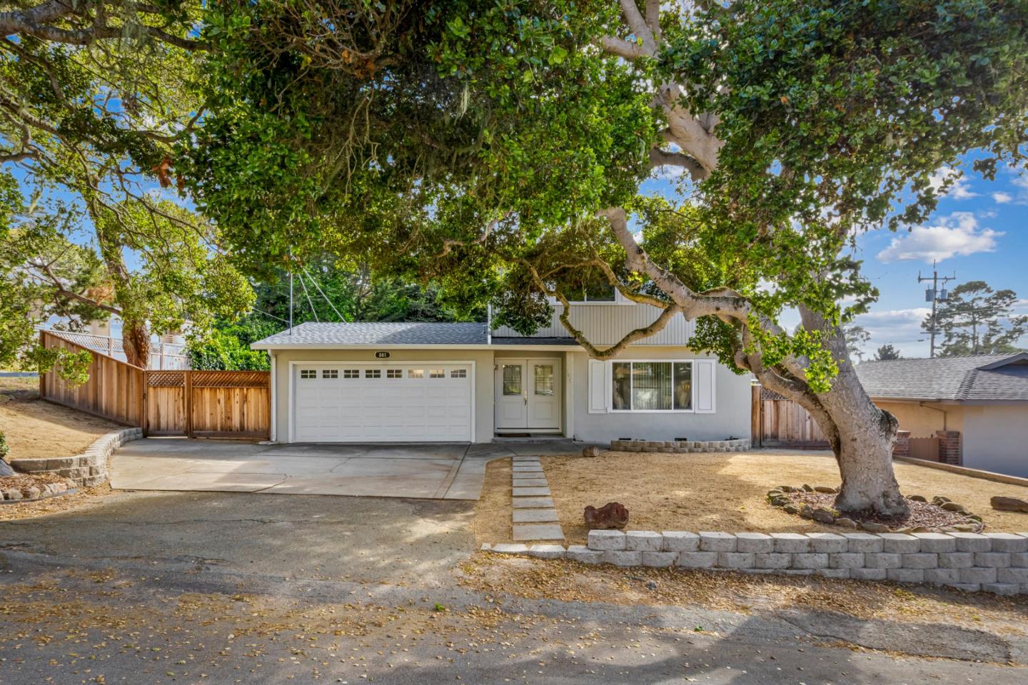 Detail Gallery Image 2 of 41 For 881 Terry St, Monterey,  CA 93940 - 3 Beds | 2/1 Baths