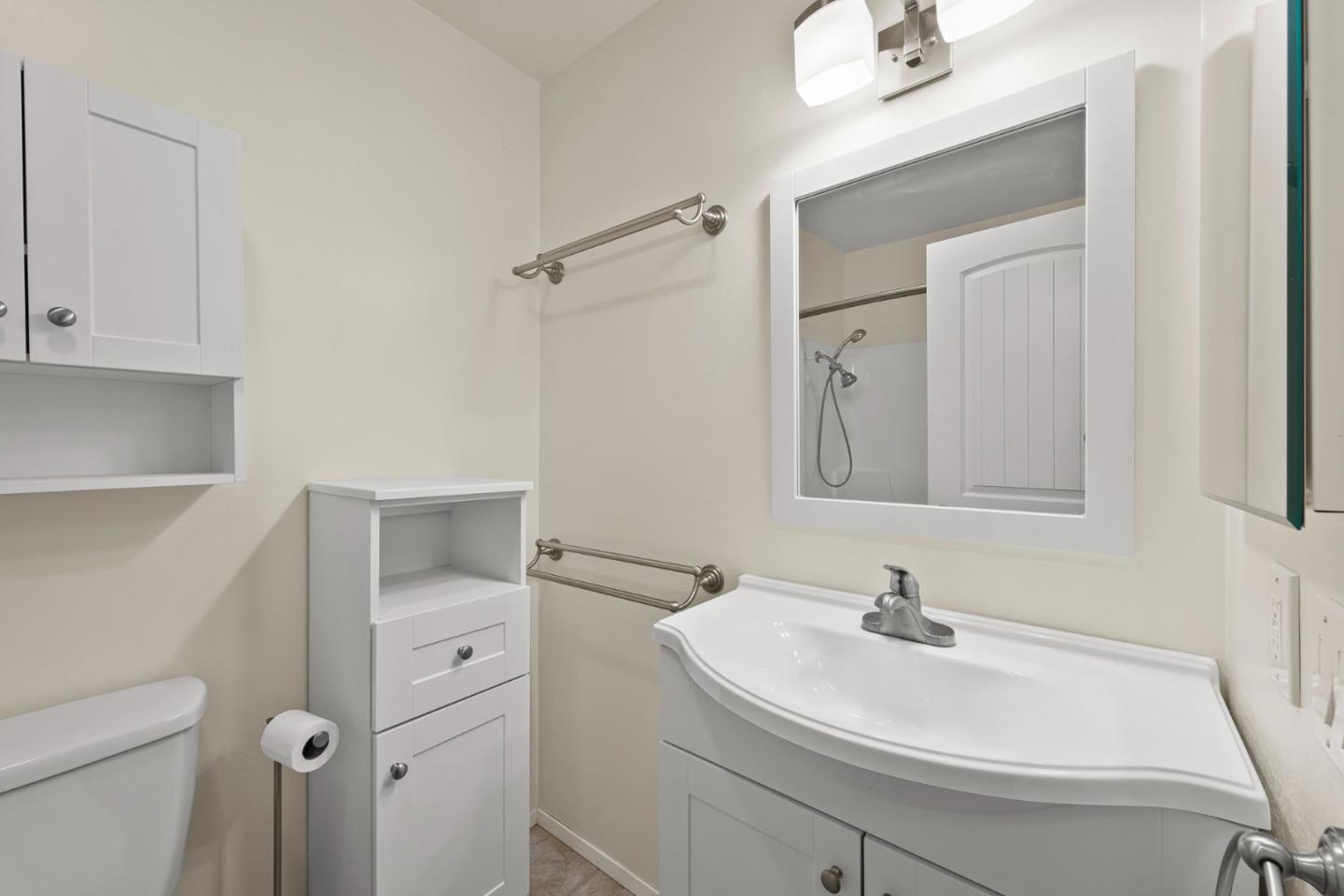 Detail Gallery Image 20 of 41 For 881 Terry St, Monterey,  CA 93940 - 3 Beds | 2/1 Baths