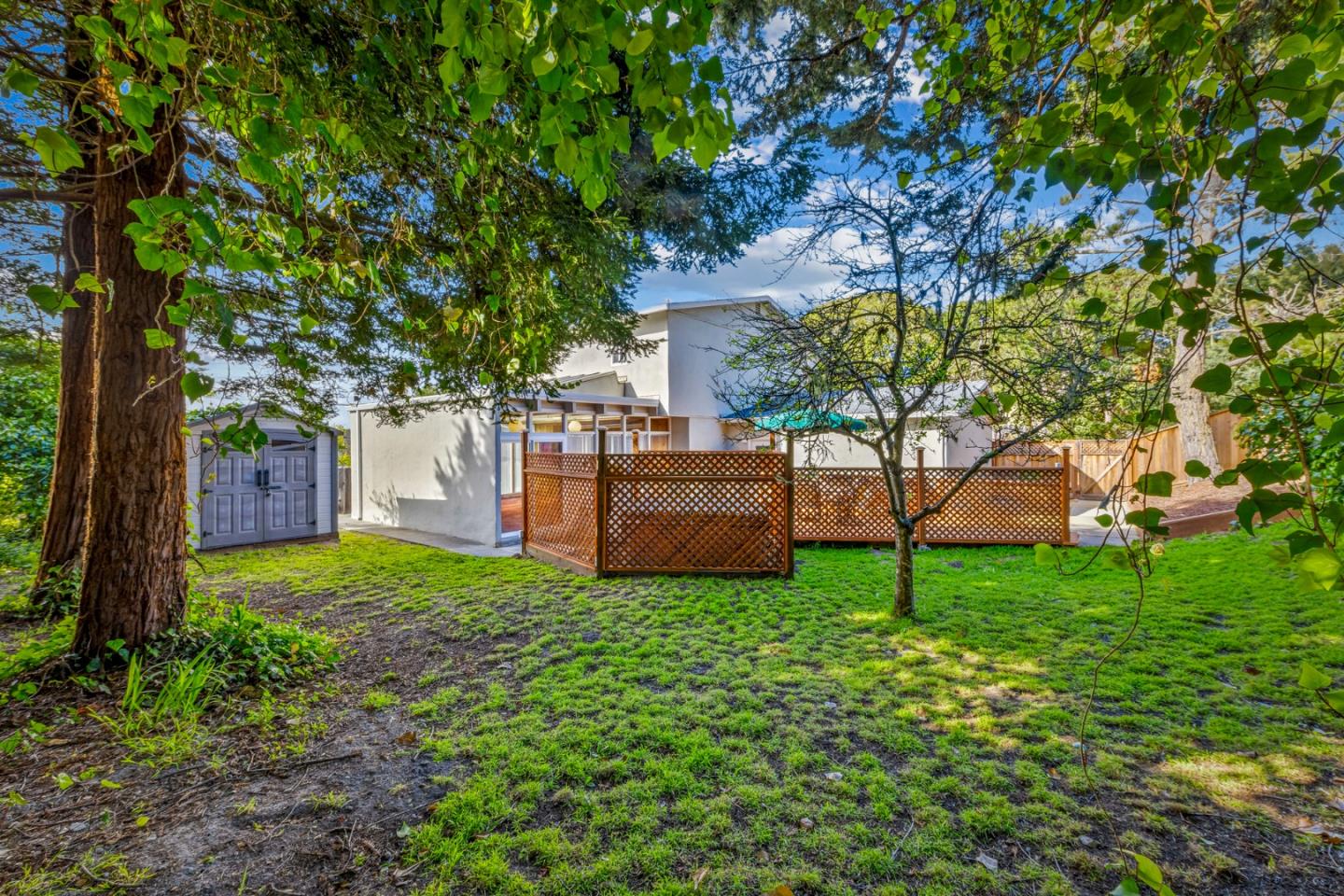 Detail Gallery Image 24 of 41 For 881 Terry St, Monterey,  CA 93940 - 3 Beds | 2/1 Baths