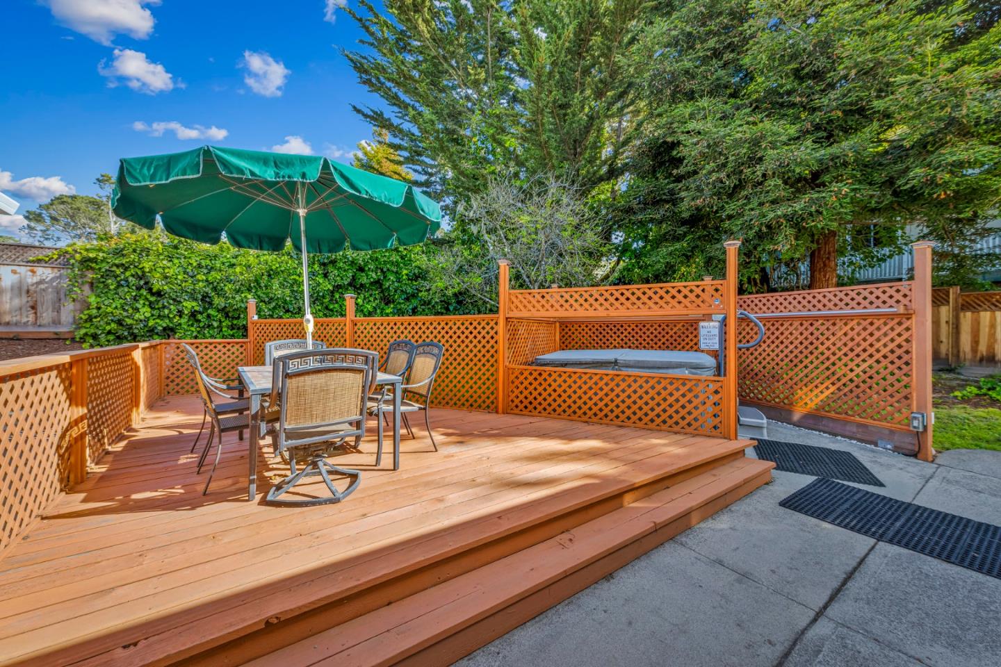 Detail Gallery Image 27 of 41 For 881 Terry St, Monterey,  CA 93940 - 3 Beds | 2/1 Baths