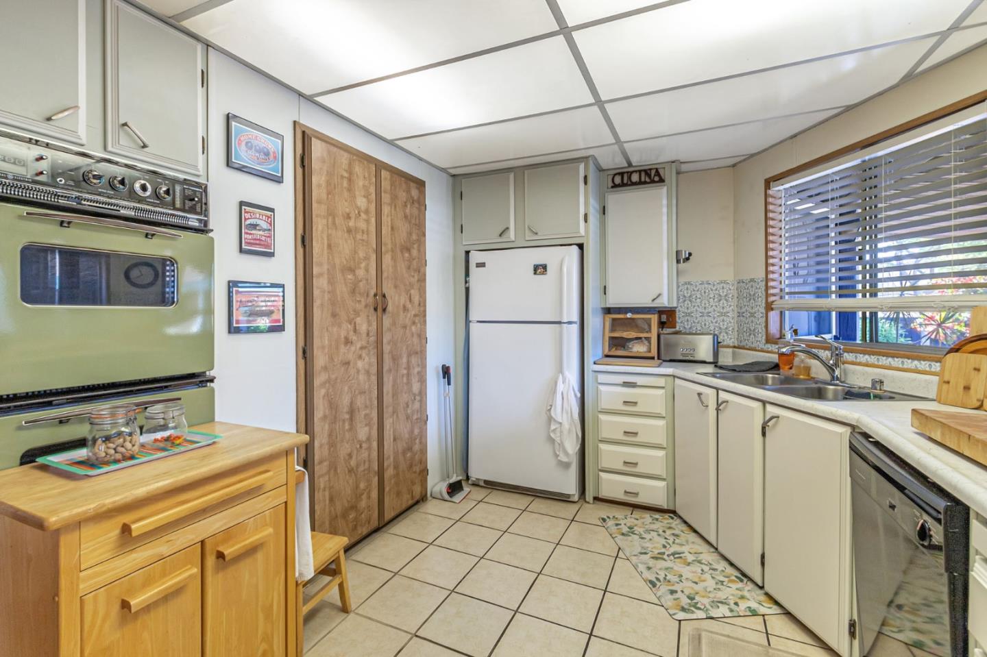 Detail Gallery Image 18 of 49 For 690 Persian Dr #9,  Sunnyvale,  CA 94089 - 2 Beds | 2 Baths