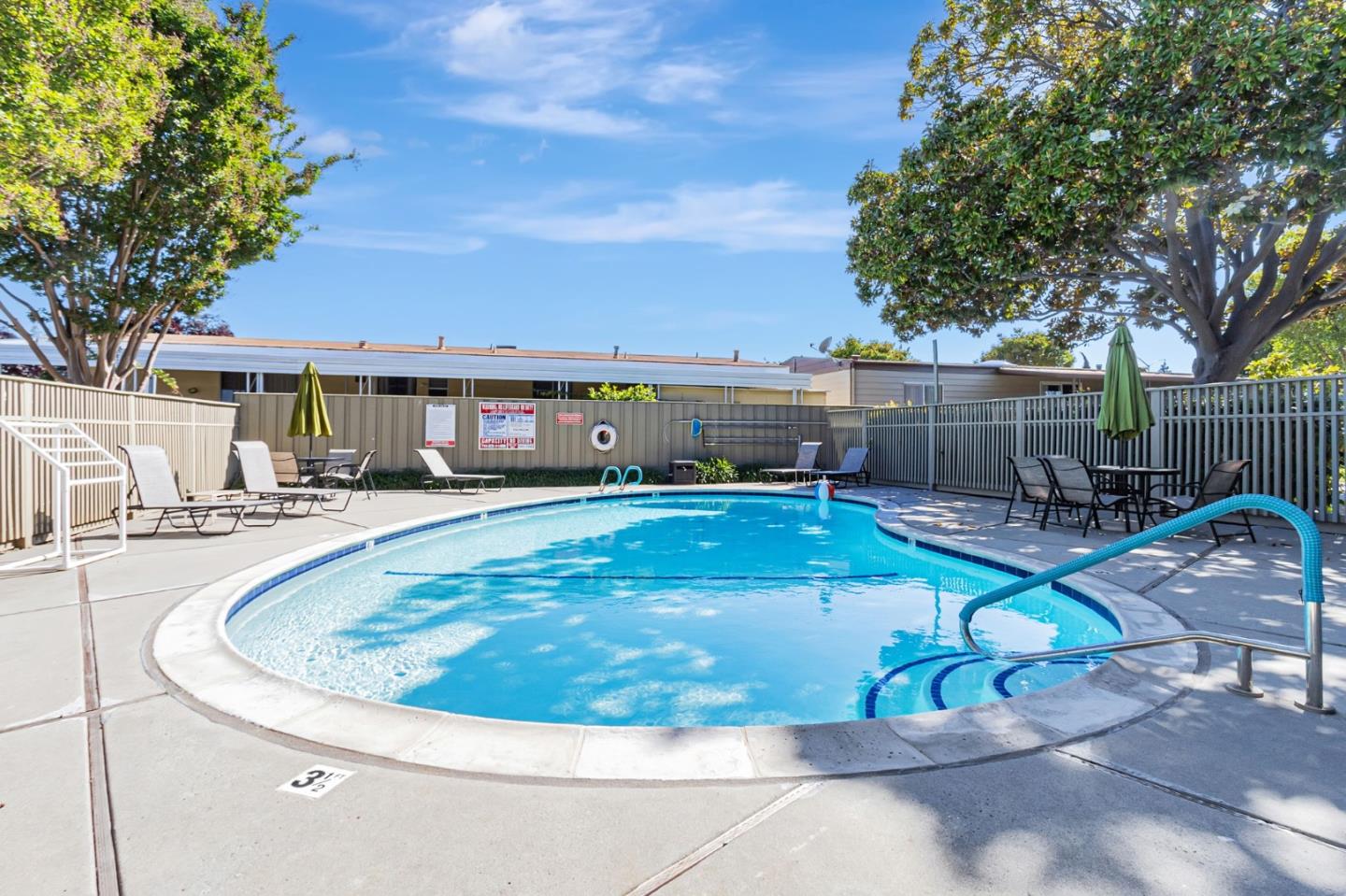 Detail Gallery Image 9 of 49 For 690 Persian Dr #9,  Sunnyvale,  CA 94089 - 2 Beds | 2 Baths