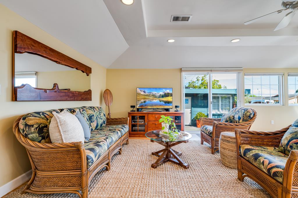 Detail Gallery Image 20 of 68 For 1021 Webster St, Santa Cruz,  CA 95062 - 3 Beds | 2 Baths