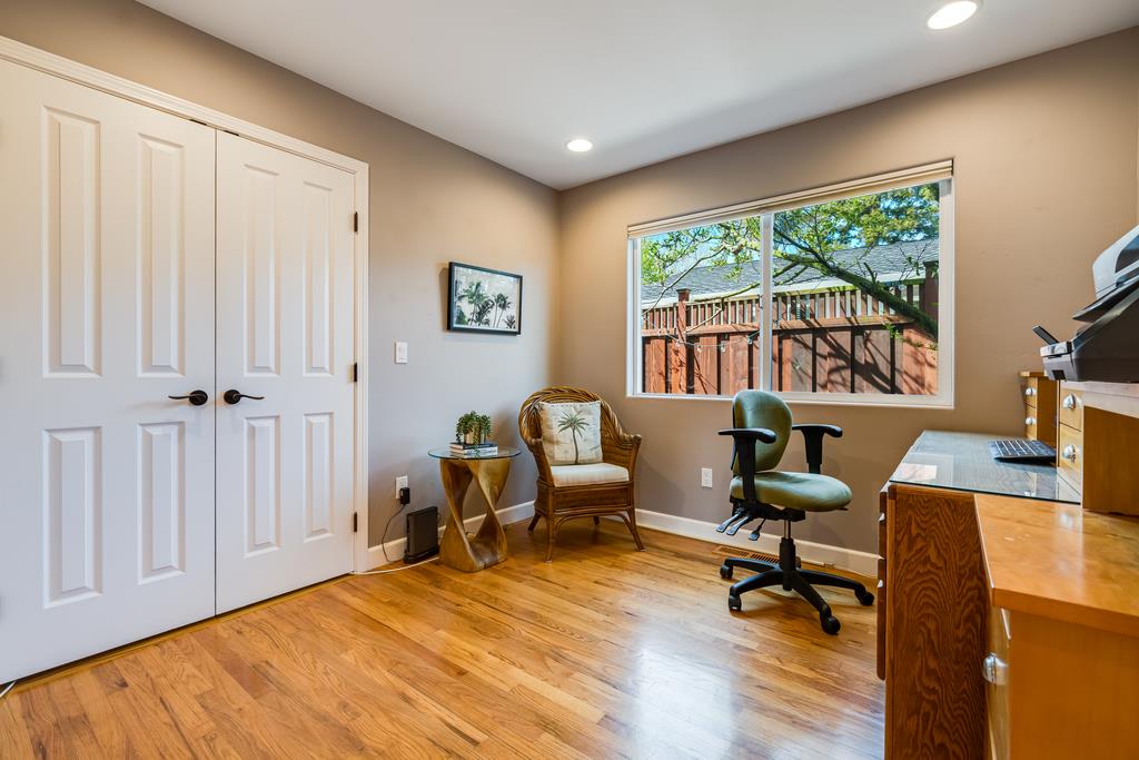 Detail Gallery Image 25 of 68 For 1021 Webster St, Santa Cruz,  CA 95062 - 3 Beds | 2 Baths