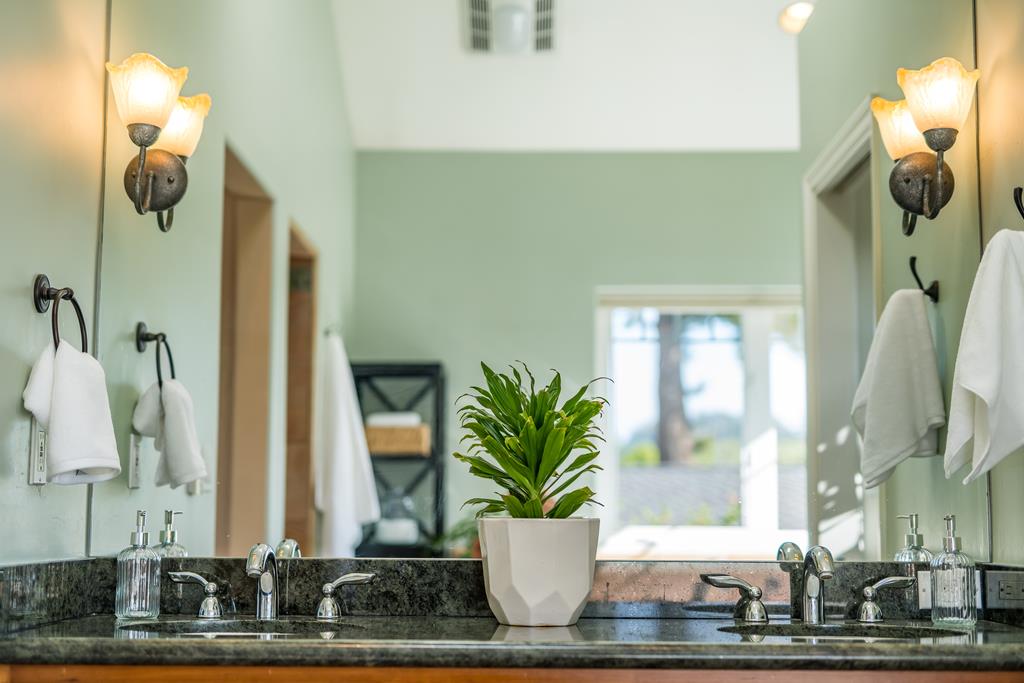 Detail Gallery Image 44 of 68 For 1021 Webster St, Santa Cruz,  CA 95062 - 3 Beds | 2 Baths