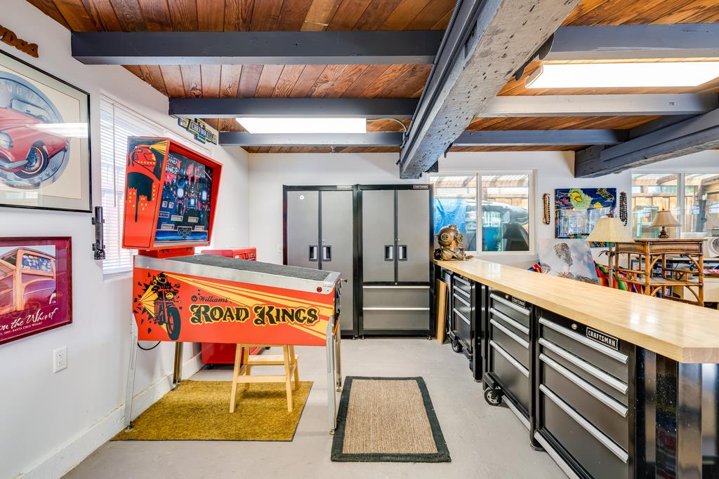 Detail Gallery Image 49 of 68 For 1021 Webster St, Santa Cruz,  CA 95062 - 3 Beds | 2 Baths