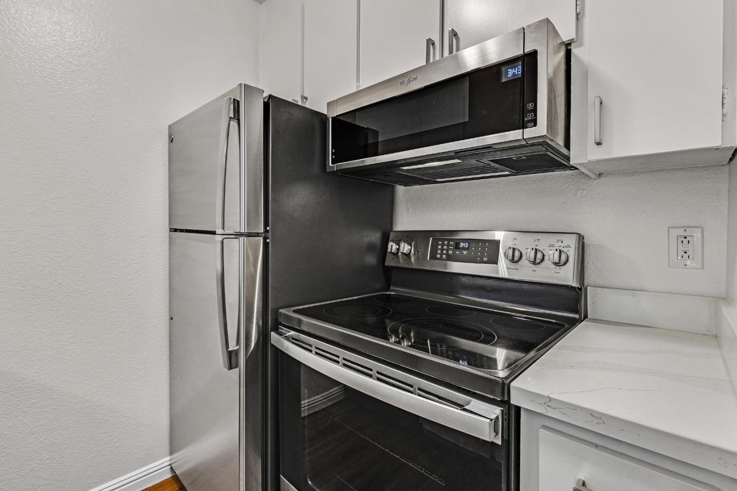 Detail Gallery Image 5 of 29 For 6109 Shelter Creek Ln, San Bruno,  CA 94066 - 0 Beds | 1 Baths