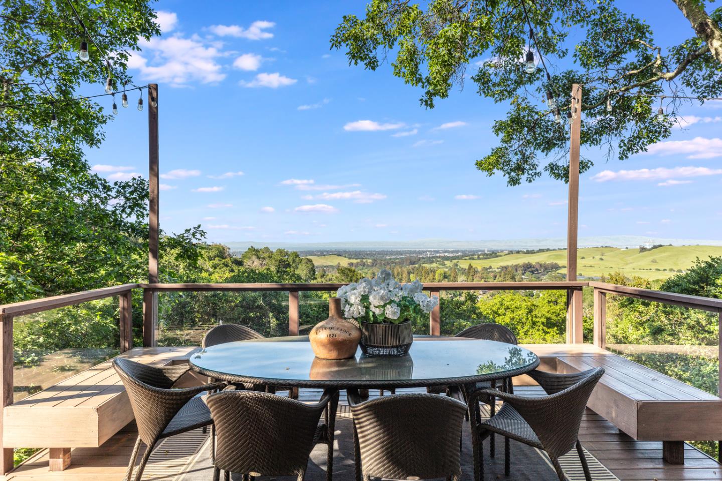 Detail Gallery Image 1 of 111 For 138 Bolivar Ln, Portola Valley,  CA 94028 - 6 Beds | 6 Baths