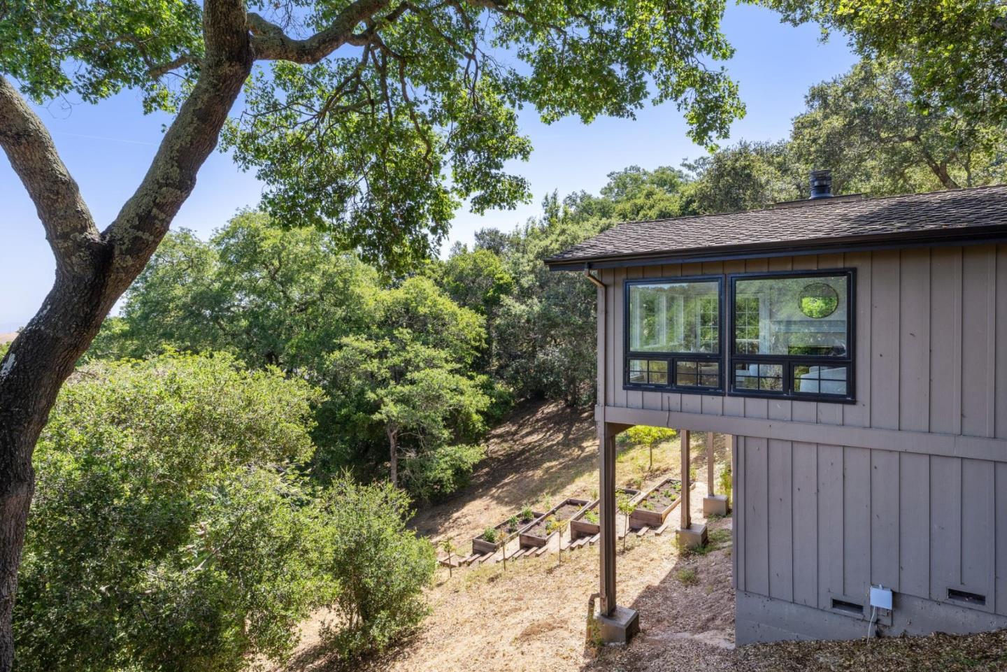 Detail Gallery Image 21 of 111 For 138 Bolivar Ln, Portola Valley,  CA 94028 - 6 Beds | 6 Baths