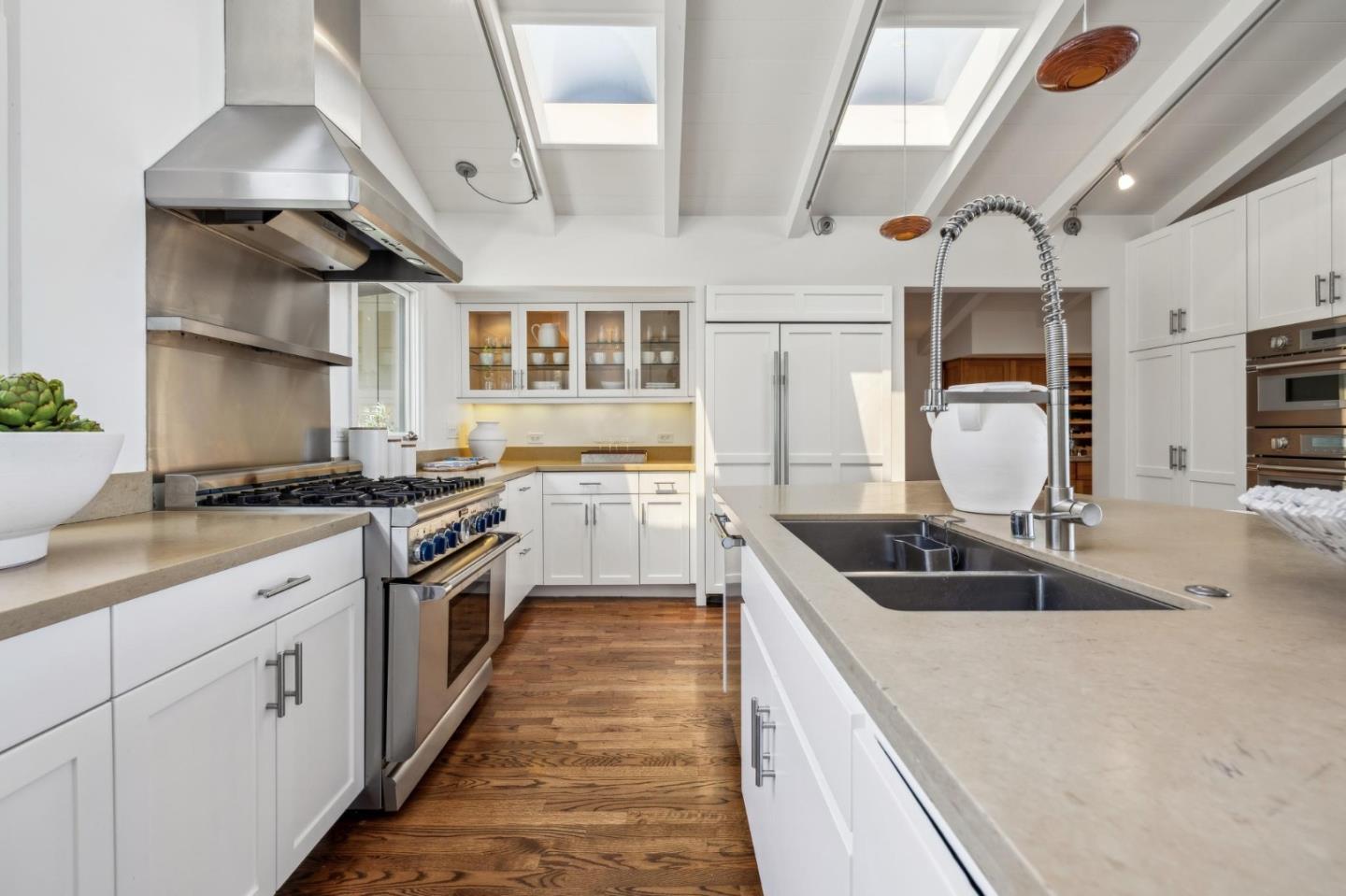Detail Gallery Image 28 of 111 For 138 Bolivar Ln, Portola Valley,  CA 94028 - 6 Beds | 6 Baths