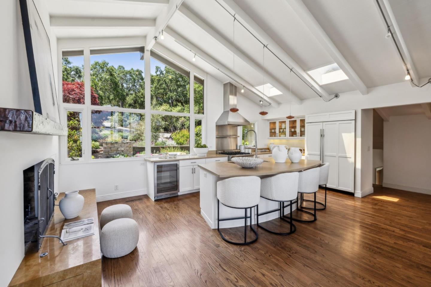 Detail Gallery Image 31 of 111 For 138 Bolivar Ln, Portola Valley,  CA 94028 - 6 Beds | 6 Baths