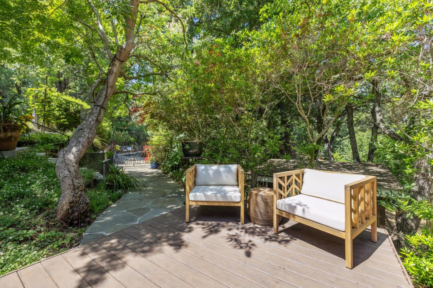 Detail Gallery Image 42 of 111 For 138 Bolivar Ln, Portola Valley,  CA 94028 - 6 Beds | 6 Baths
