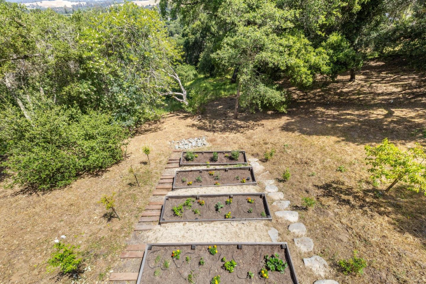 Detail Gallery Image 53 of 111 For 138 Bolivar Ln, Portola Valley,  CA 94028 - 6 Beds | 6 Baths