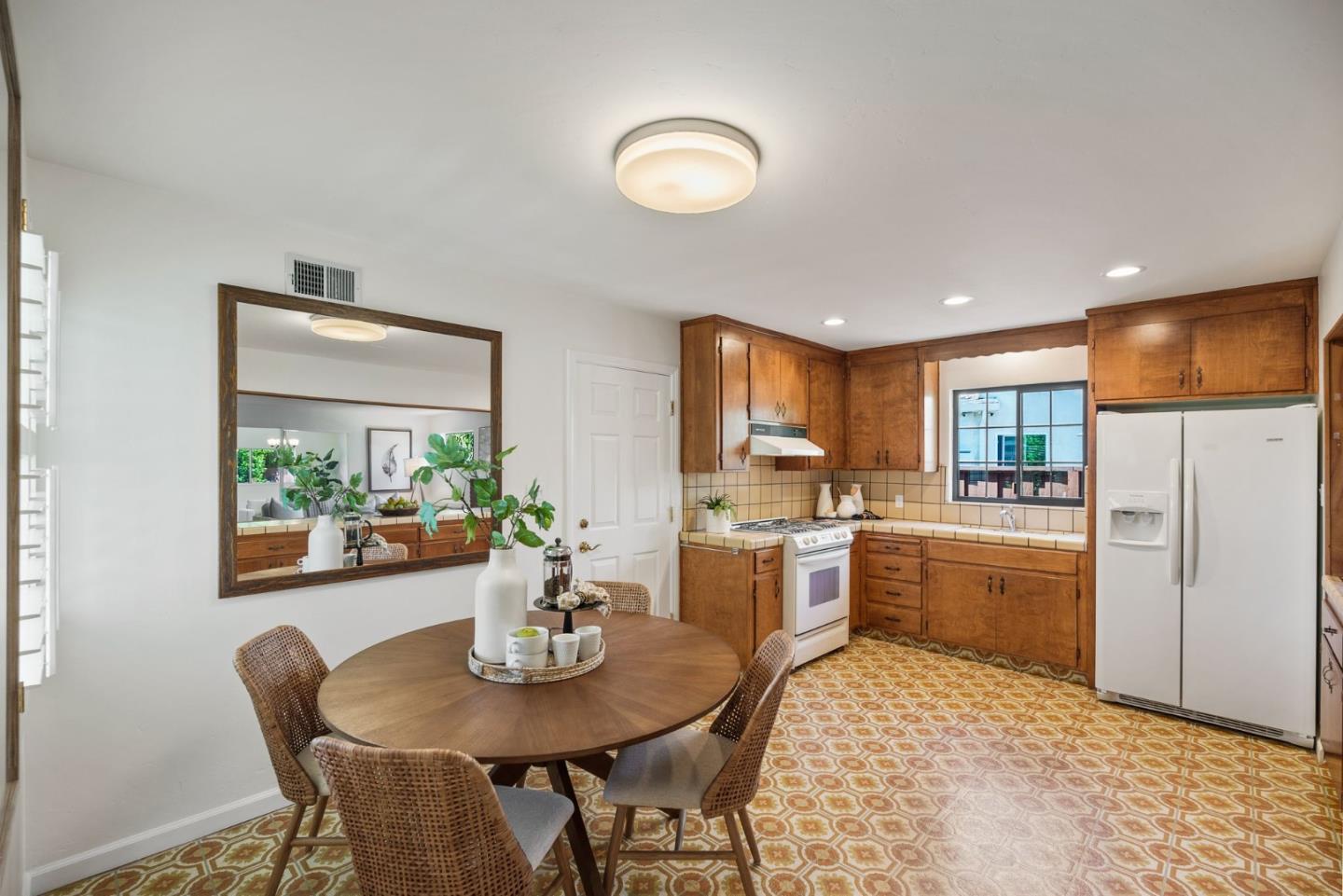 Detail Gallery Image 16 of 47 For 3468 Bella Vista Ct, Santa Clara,  CA 95051 - 4 Beds | 2 Baths
