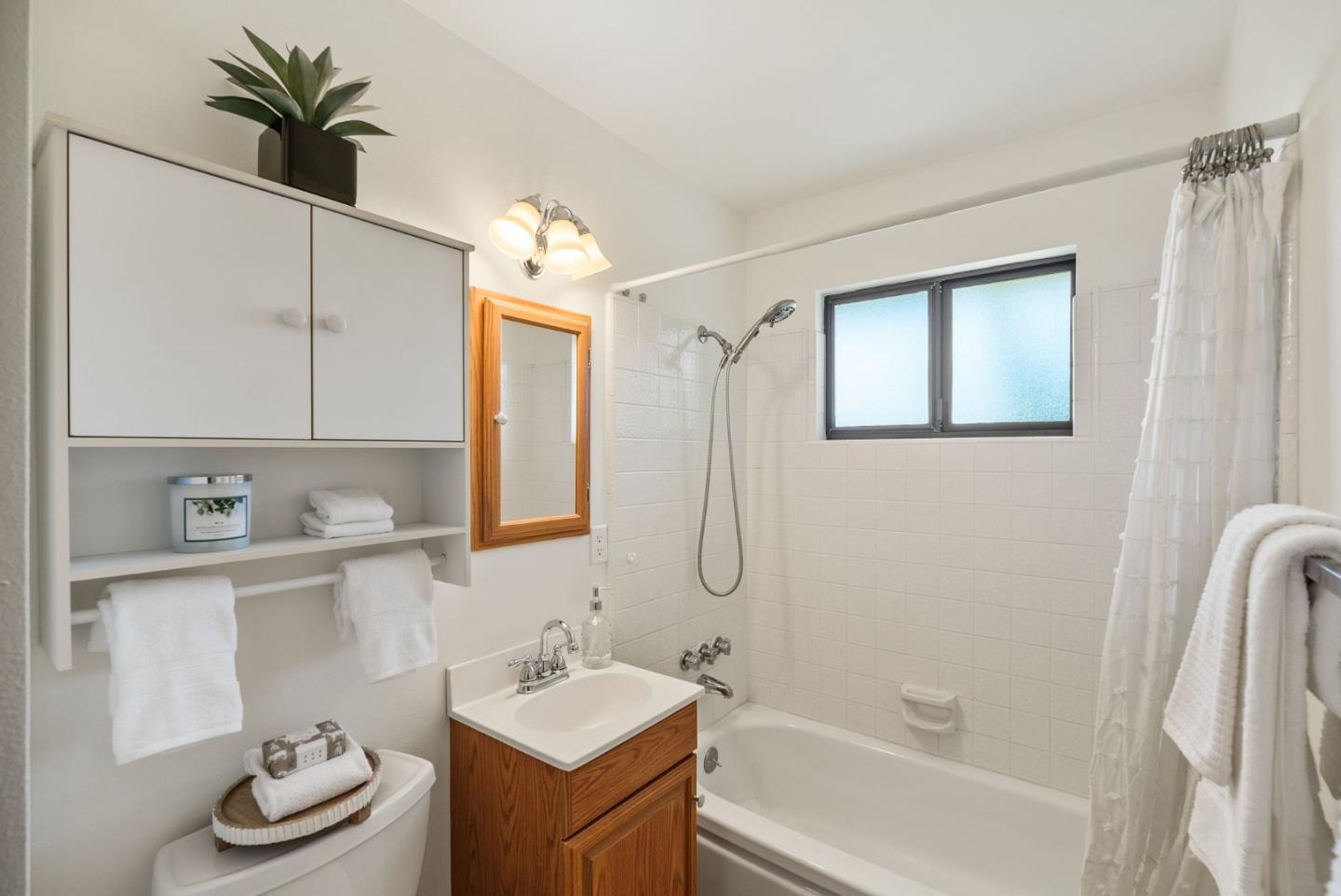 Detail Gallery Image 30 of 47 For 3468 Bella Vista Ct, Santa Clara,  CA 95051 - 4 Beds | 2 Baths