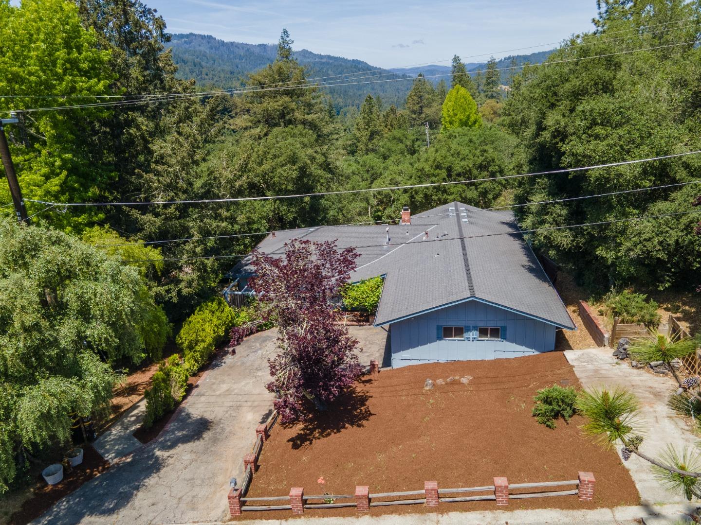 Detail Gallery Image 2 of 25 For 155 Stanford Dr, Ben Lomond,  CA 95005 - 5 Beds | 3 Baths