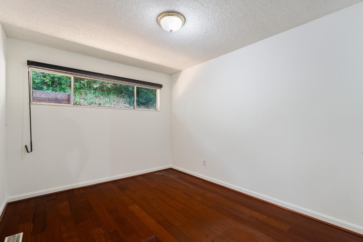 Detail Gallery Image 21 of 25 For 155 Stanford Dr, Ben Lomond,  CA 95005 - 5 Beds | 3 Baths