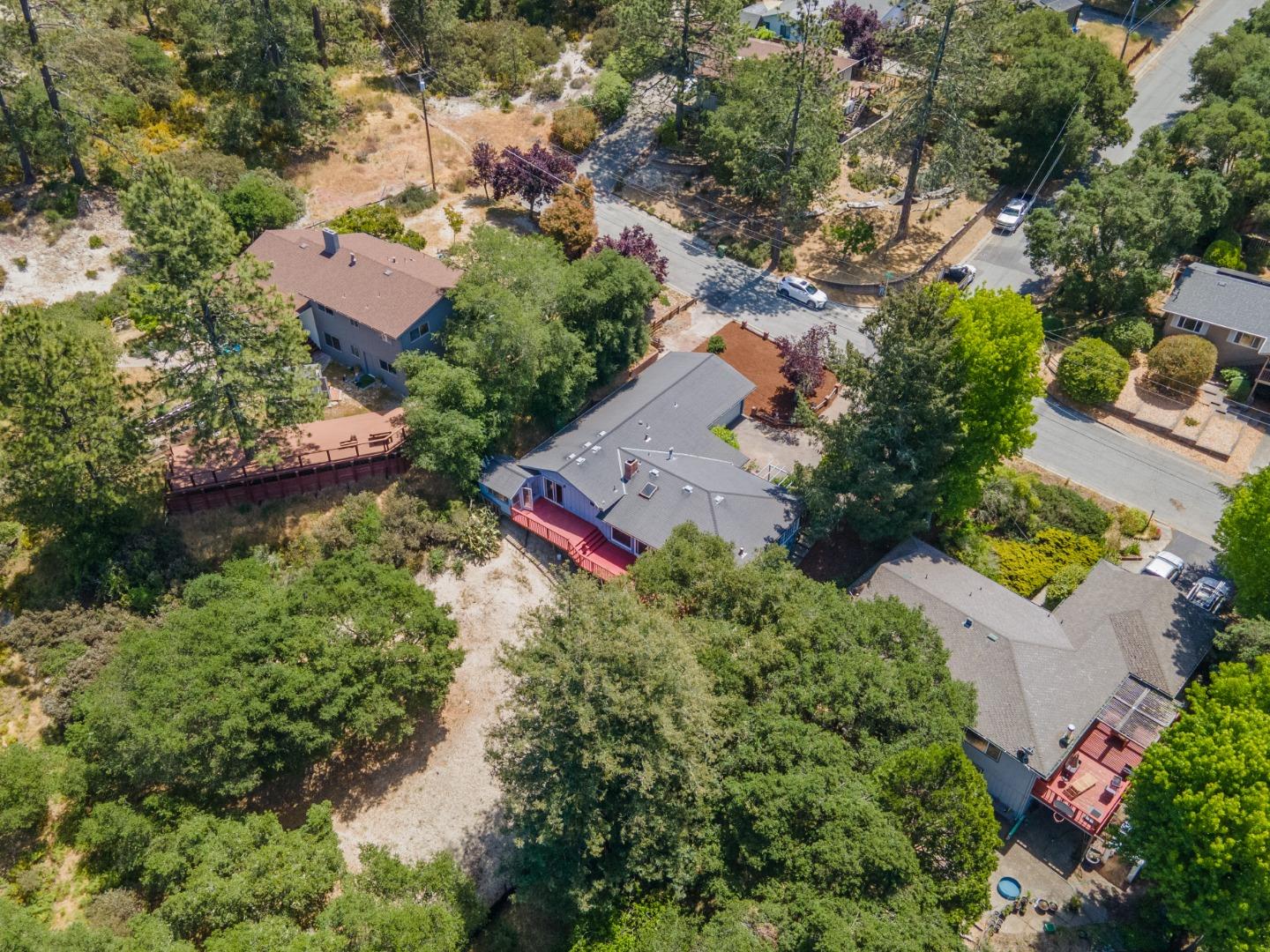 Detail Gallery Image 4 of 25 For 155 Stanford Dr, Ben Lomond,  CA 95005 - 5 Beds | 3 Baths