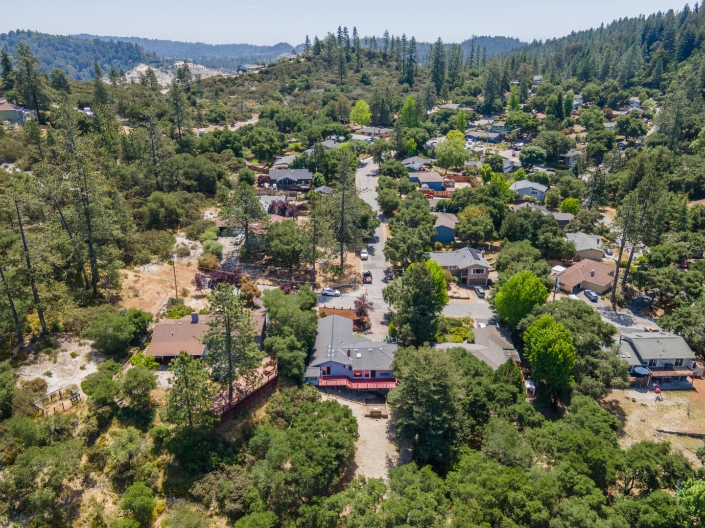 Detail Gallery Image 5 of 25 For 155 Stanford Dr, Ben Lomond,  CA 95005 - 5 Beds | 3 Baths