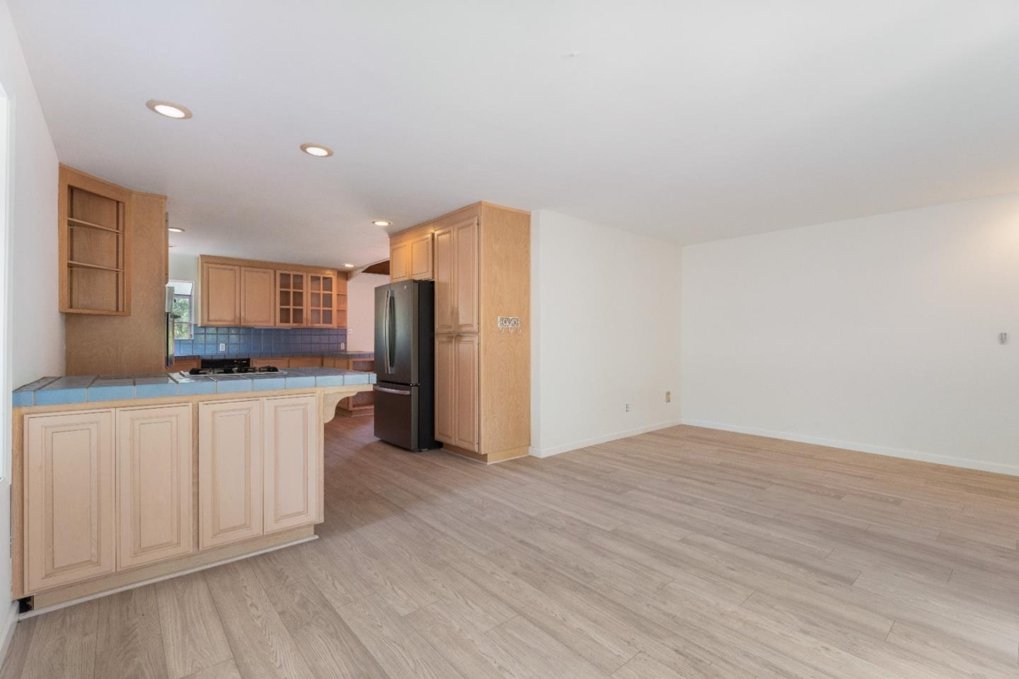 Detail Gallery Image 9 of 25 For 155 Stanford Dr, Ben Lomond,  CA 95005 - 5 Beds | 3 Baths