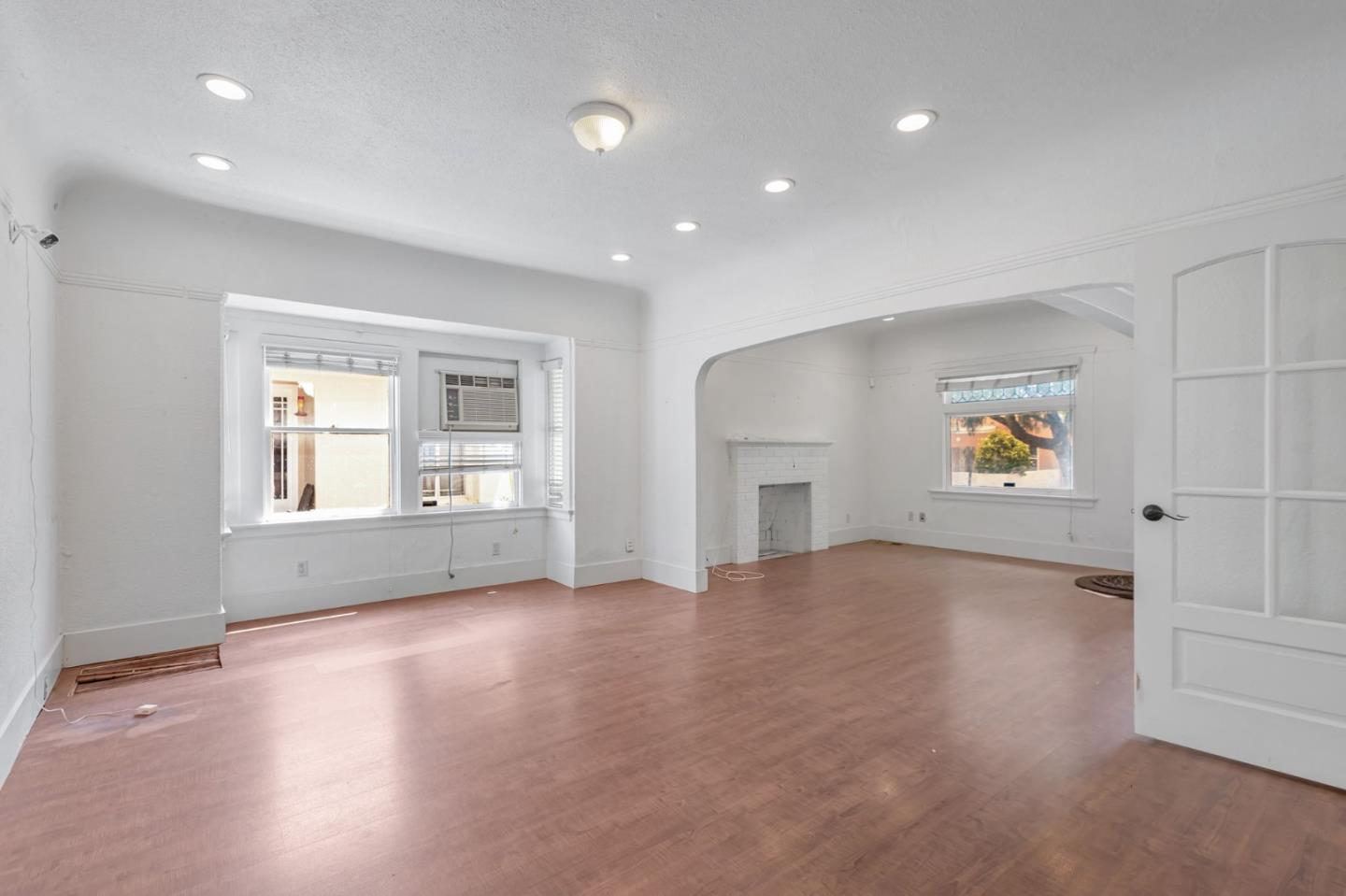 Detail Gallery Image 11 of 19 For 136 Race St, San Jose,  CA 95126 - – Beds | – Baths