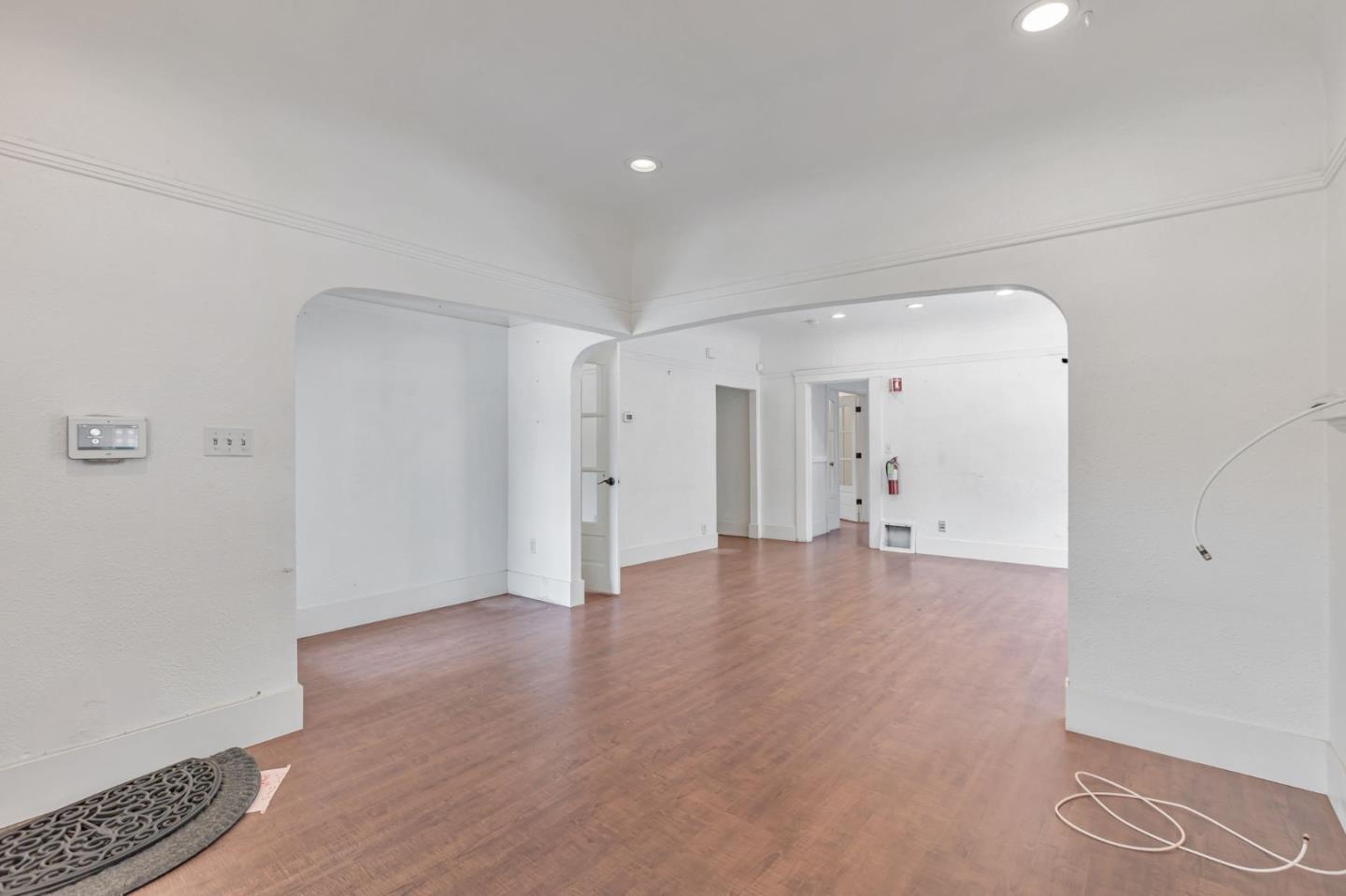 Detail Gallery Image 4 of 19 For 136 Race St, San Jose,  CA 95126 - – Beds | – Baths
