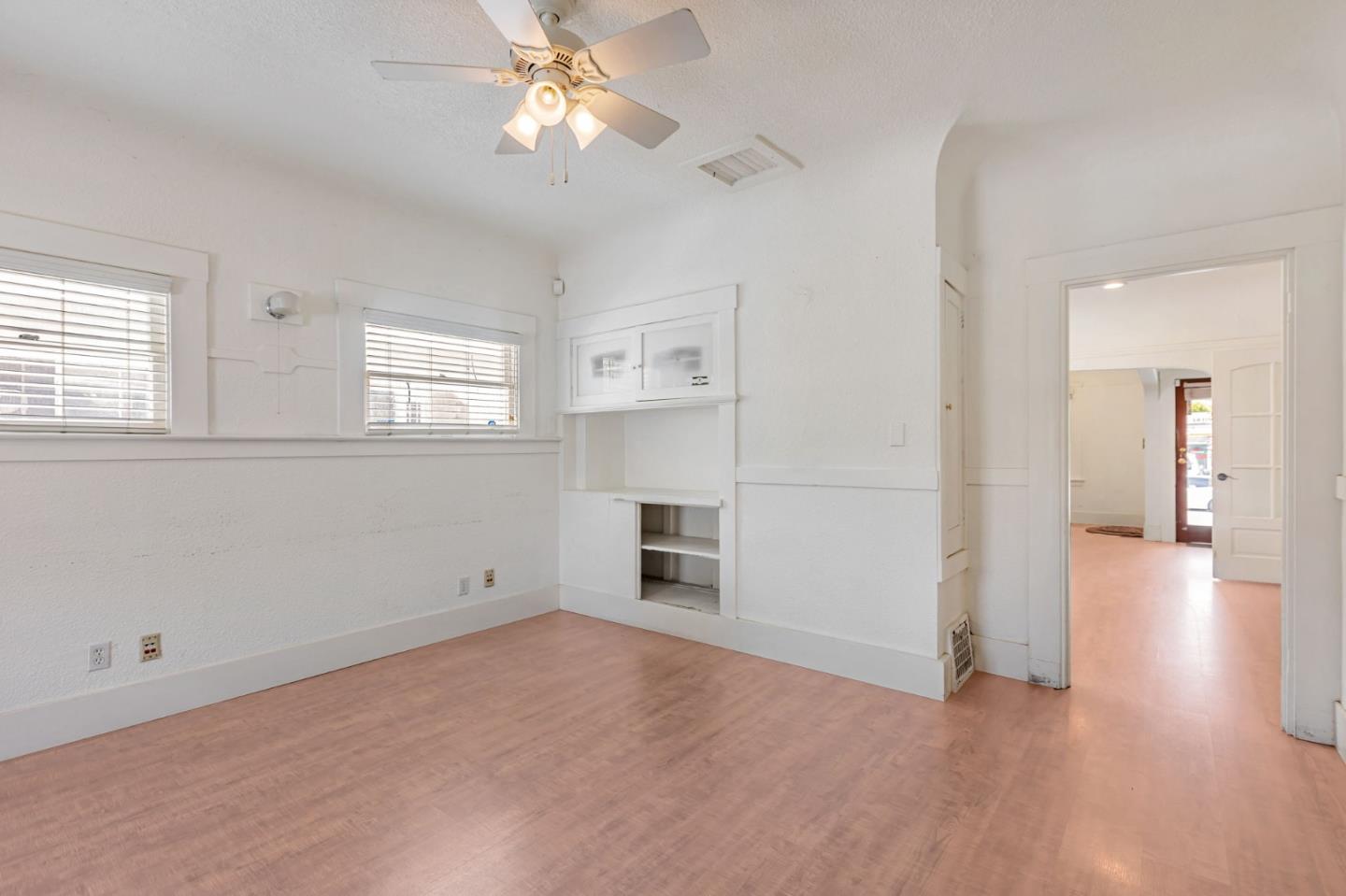 Detail Gallery Image 8 of 19 For 136 Race St, San Jose,  CA 95126 - – Beds | – Baths
