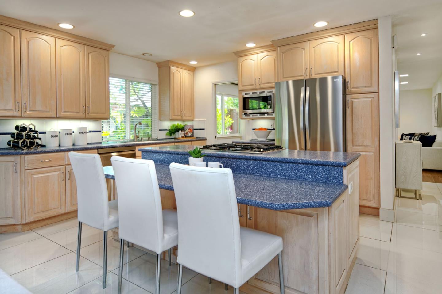 Detail Gallery Image 13 of 47 For 6372 Tamalpais Ave, San Jose,  CA 95120 - 4 Beds | 2 Baths