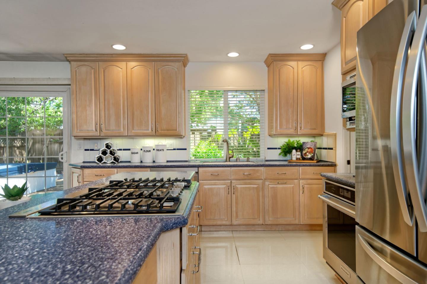 Detail Gallery Image 14 of 47 For 6372 Tamalpais Ave, San Jose,  CA 95120 - 4 Beds | 2 Baths