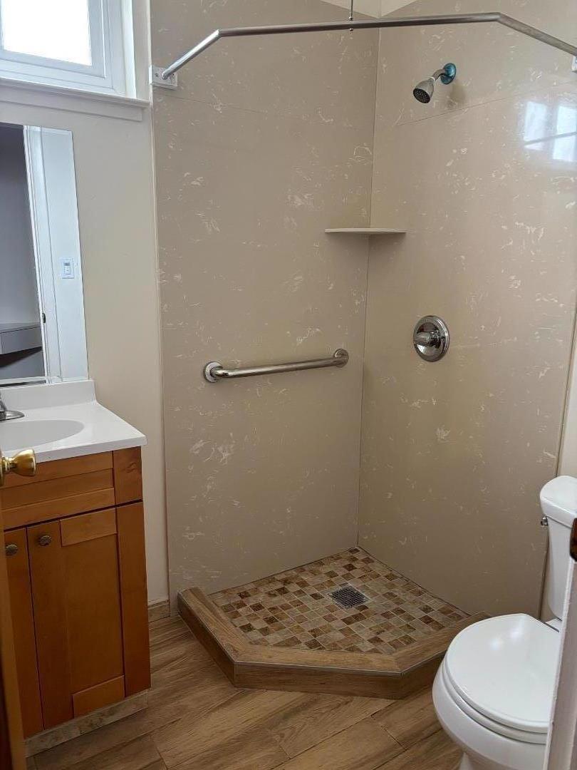 Detail Gallery Image 6 of 7 For 696 Saint Francis Blvd, Daly City,  CA 94015 - 4 Beds | 3 Baths