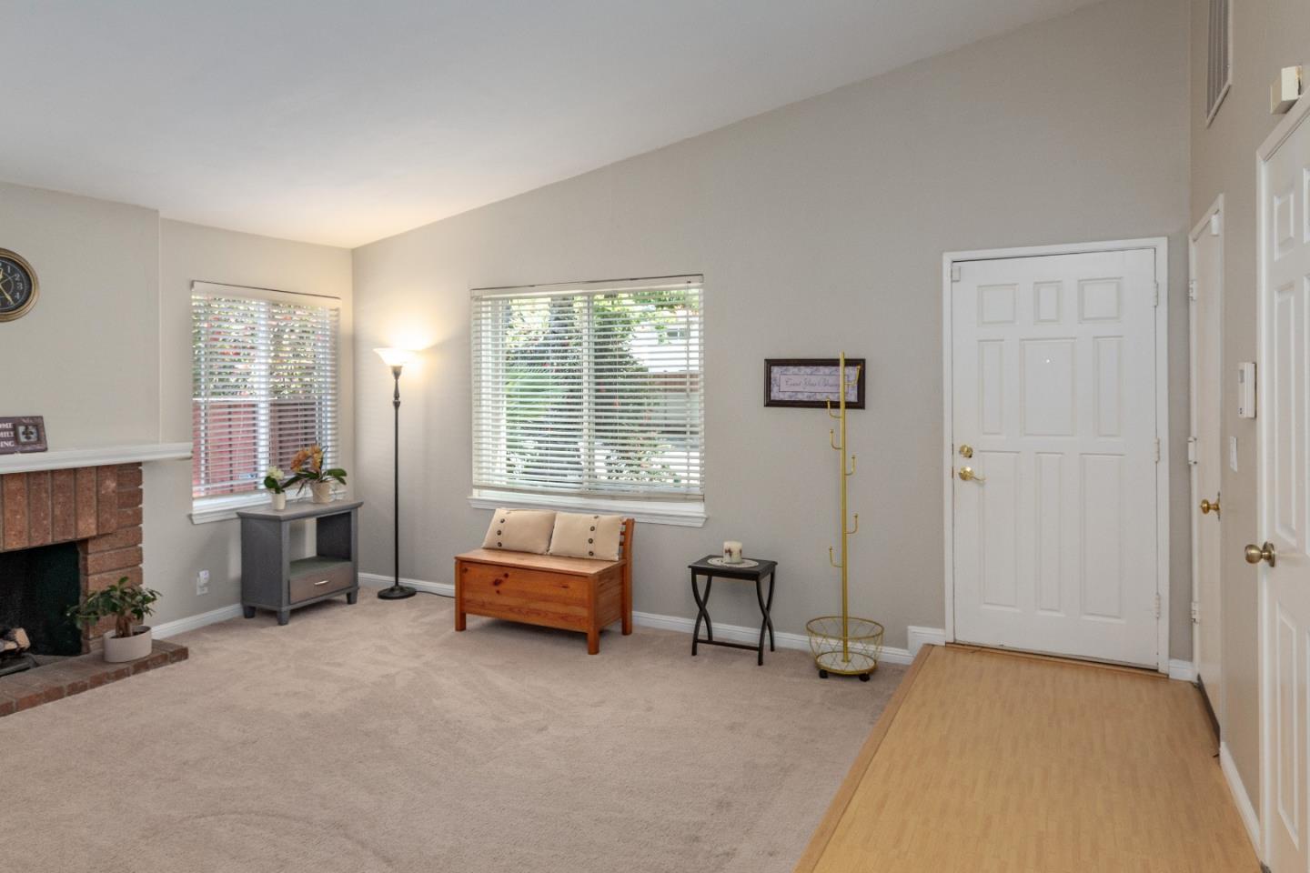 Detail Gallery Image 3 of 25 For 4463 Park Sommers Way, San Jose,  CA 95136 - 4 Beds | 2 Baths