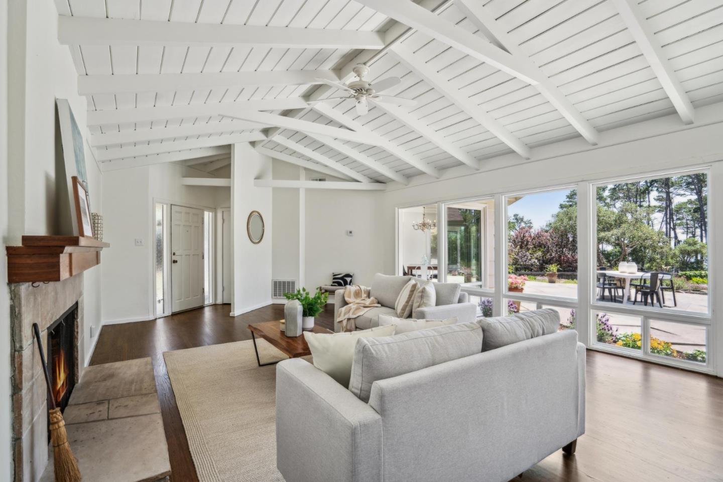 Detail Gallery Image 10 of 42 For 1209 Atajo Way, Pebble Beach,  CA 93953 - 3 Beds | 3 Baths