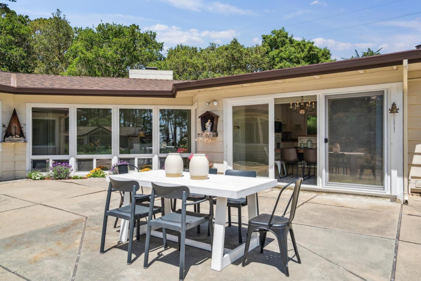 Detail Gallery Image 17 of 42 For 1209 Atajo Way, Pebble Beach,  CA 93953 - 3 Beds | 3 Baths