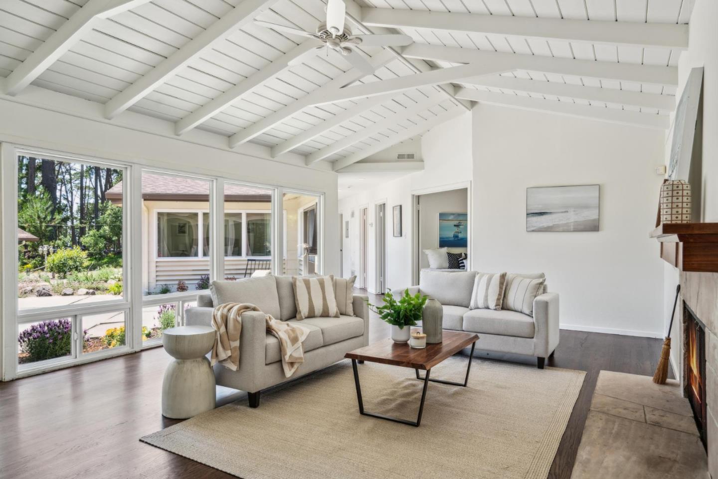 Detail Gallery Image 9 of 42 For 1209 Atajo Way, Pebble Beach,  CA 93953 - 3 Beds | 3 Baths