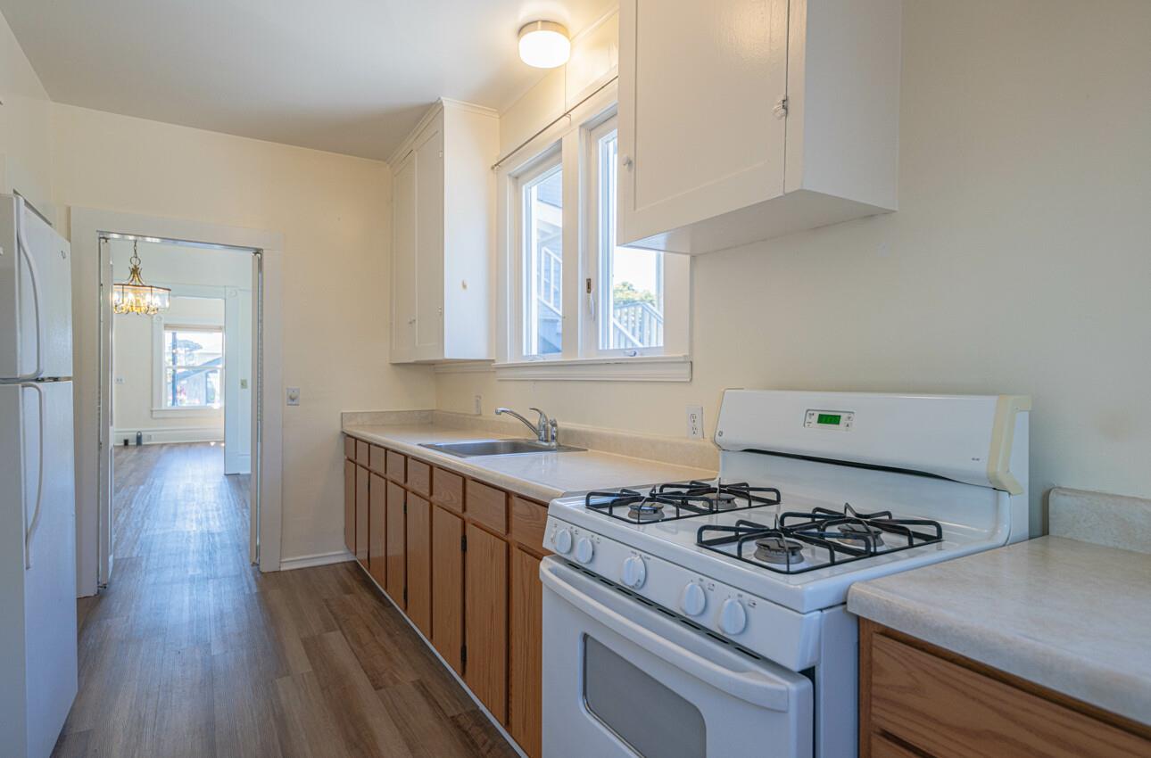 Detail Gallery Image 13 of 53 For 206 Cypress Ave, Pacific Grove,  CA 93950 - – Beds | – Baths