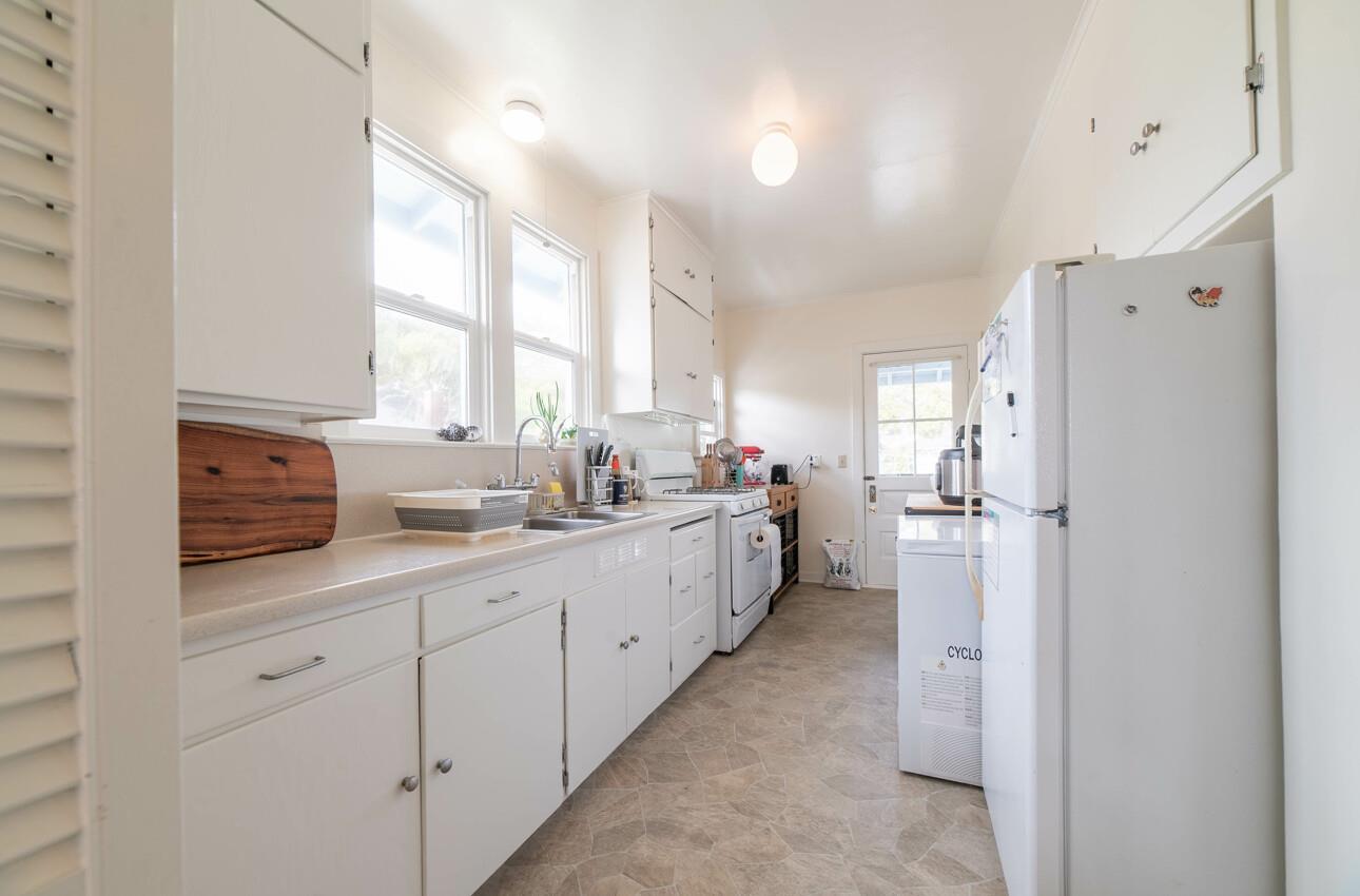 Detail Gallery Image 42 of 53 For 206 Cypress Ave, Pacific Grove,  CA 93950 - – Beds | – Baths