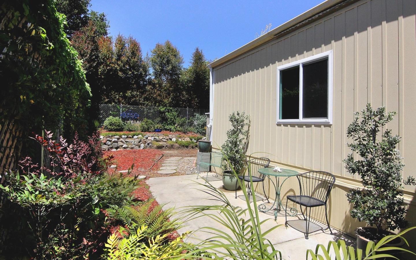 Detail Gallery Image 17 of 35 For 800 Brommer St #34,  Santa Cruz,  CA 95062 - 2 Beds | 1 Baths