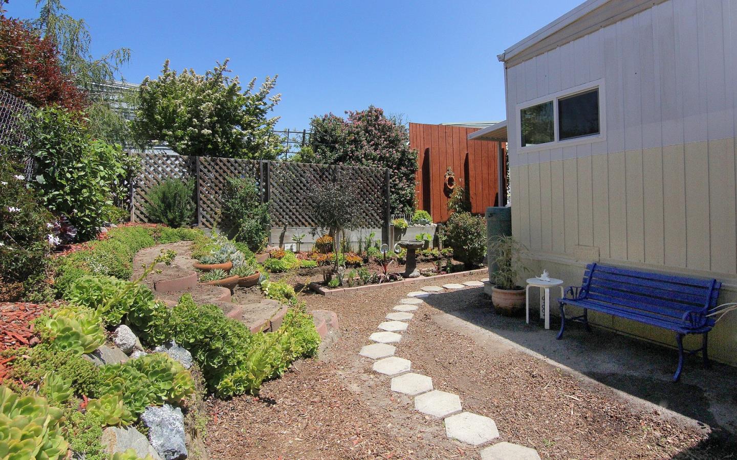 Detail Gallery Image 19 of 35 For 800 Brommer St #34,  Santa Cruz,  CA 95062 - 2 Beds | 1 Baths