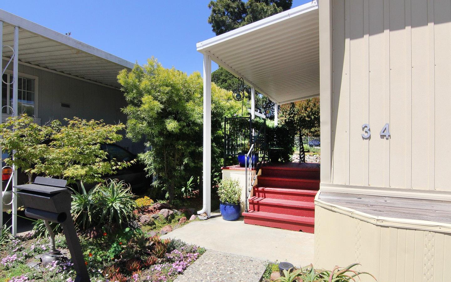 Detail Gallery Image 2 of 35 For 800 Brommer St #34,  Santa Cruz,  CA 95062 - 2 Beds | 1 Baths