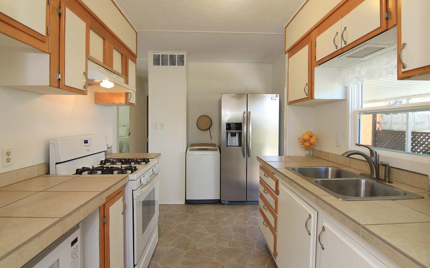 Detail Gallery Image 6 of 35 For 800 Brommer St #34,  Santa Cruz,  CA 95062 - 2 Beds | 1 Baths