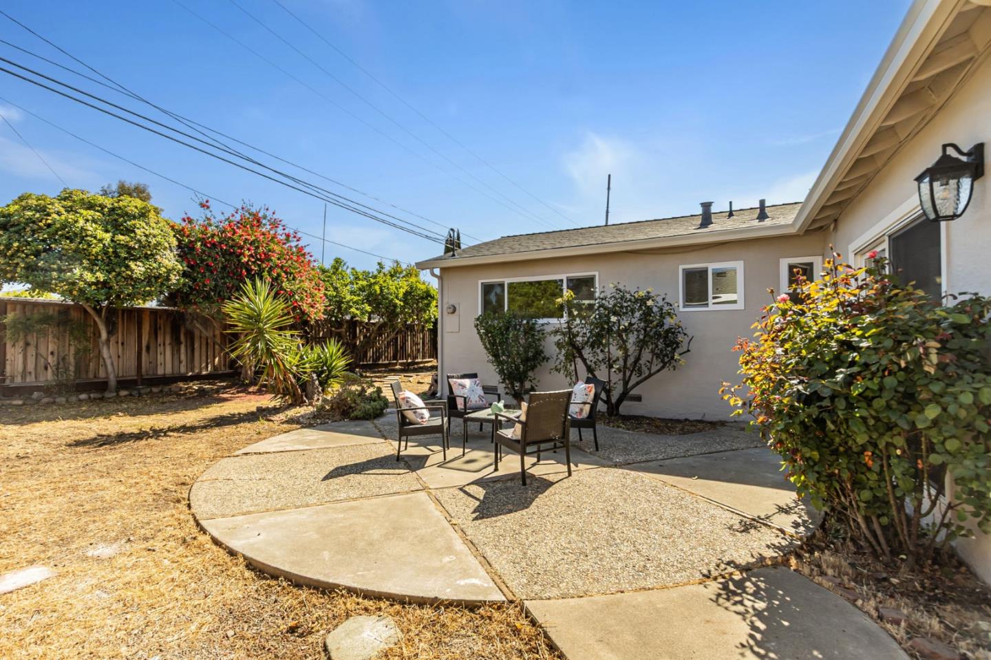 Detail Gallery Image 16 of 32 For 1598 Hallbrook Dr, San Jose,  CA 95118 - 3 Beds | 2 Baths