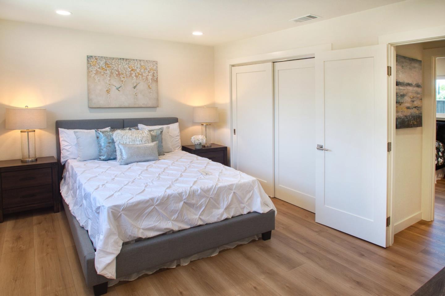 Detail Gallery Image 26 of 32 For 1598 Hallbrook Dr, San Jose,  CA 95118 - 3 Beds | 2 Baths